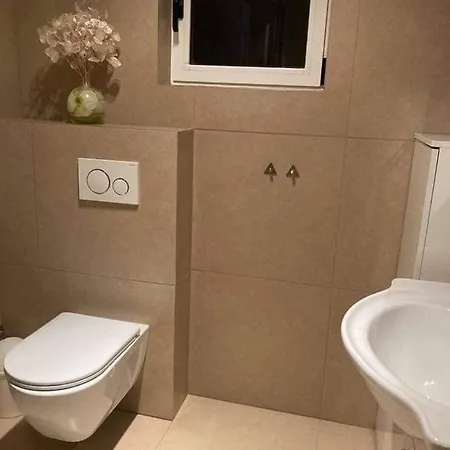 Summerhouse * Marina